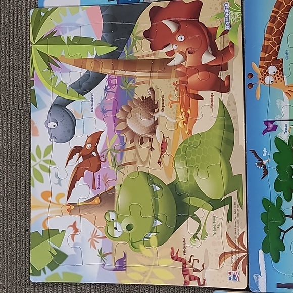 7 Puzzles 25pc Each - Picture 3 of 8